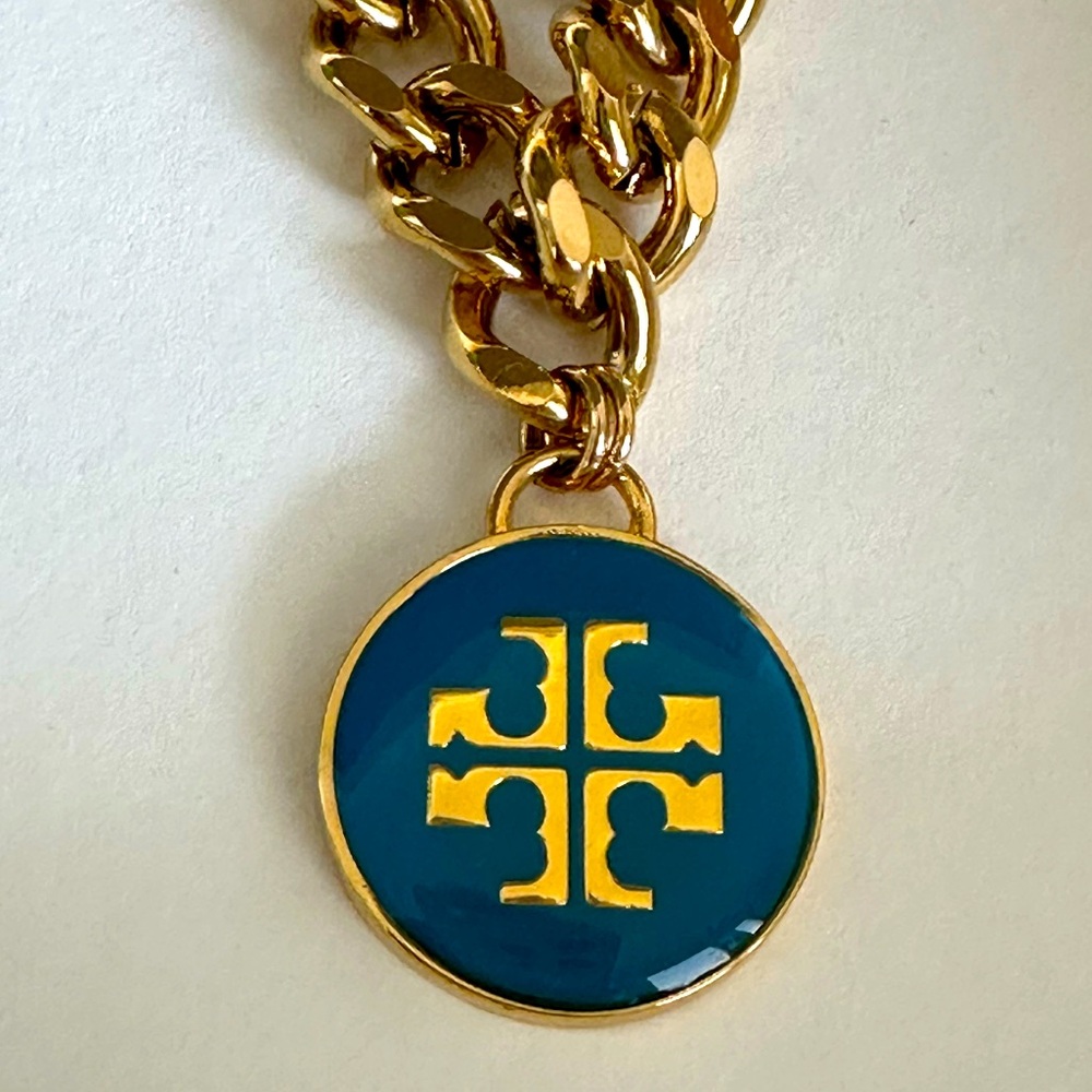 Sale last one Tory Burch chunky chain &  Logo pendant necklace - Picture 3 of 8